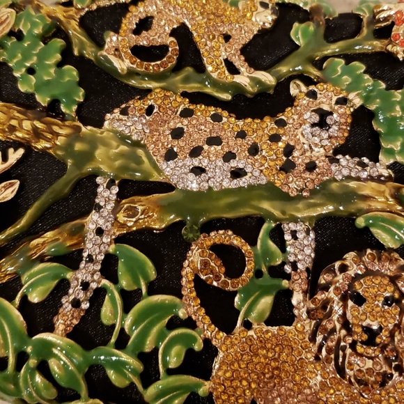 💥SOLD!   Gorgeous Natasha Crystal Clutch - Picture 5 of 8